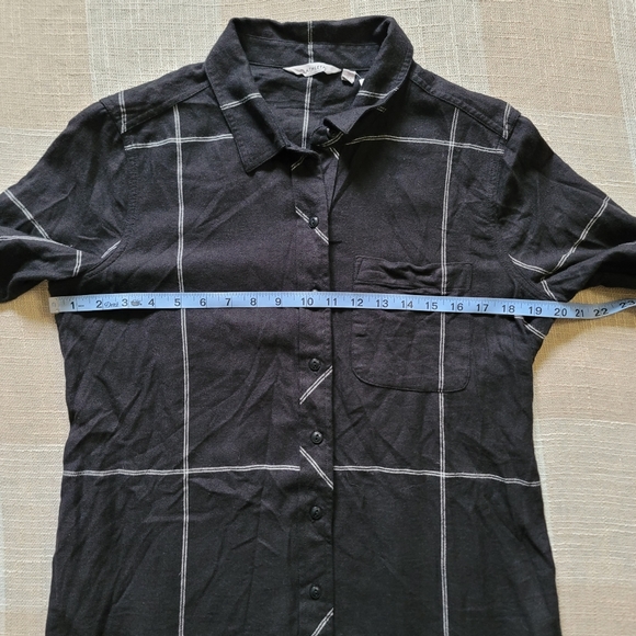 Athleta Black Flannel Button Down Dress - Picture 4 of 7